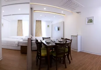 هتل فرهنگ و هنر مشهد - اتاق ۴ تخته (۱ تخت ۲ نفره و ۲ تخت ۱ نفره)  