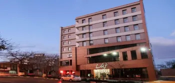 هتل فرهنگ و هنر مشهد - نمای بیرونی