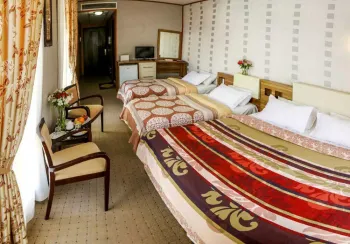 هتل فرهنگ و هنر مشهد - اتاق ۴ تخته (۱ تخت ۲ نفره و ۲ تخت ۱ نفره)  