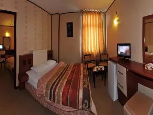 هتل فرهنگ و هنر مشهد - اتاق ۲ تخته ( ۱ تخت ۲ نفره)  