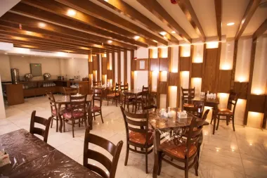 هتل مانی اصفهان - رستوران