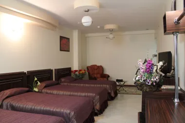 هتل ماهان اصفهان - اتاق 4 تخته (4 تخت 1 نفره)