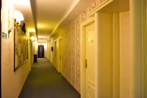 هتل مشهد تهران - راهرو