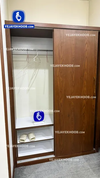 هتل میبد مشهد - امکانات اتاق (کمد لباس)