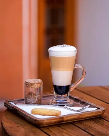 اقامتگاه سنتی میناس اصفهان - منو کافی شاپ