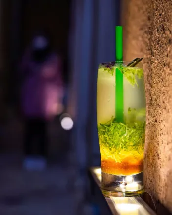 اقامتگاه سنتی میناس اصفهان - منو کافی شاپ