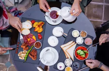 رستوران اقامتگاه سنتی میناس اصفهان - منو صبحانه