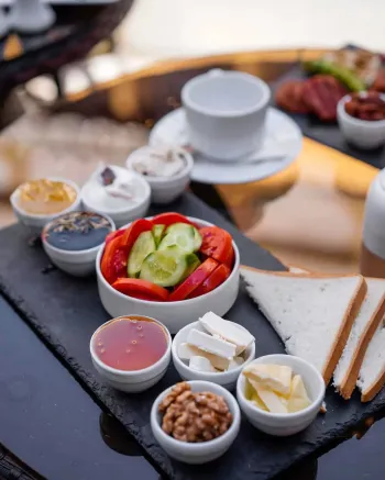 رستوران اقامتگاه سنتی میناس اصفهان - منو صبحانه