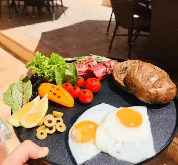 اقامتگاه سنتی میناس اصفهان - رستوران