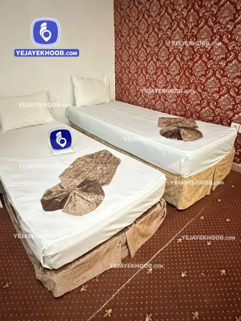 هتل نور مشهد - اتاق ۲ تخته (۲ تخت ۱ نفره)