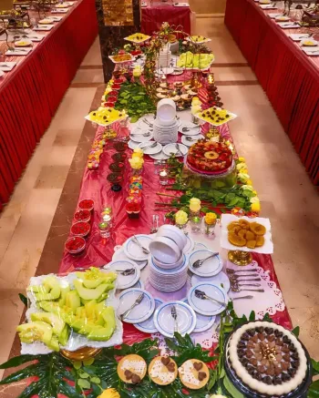 رستوران هتل نگین جی اصفهان - سرویس پذیرایی