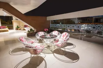 هتل نگین پاسارگاد مشهد - لمکده سنتی