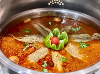 رستوران هتل هاترا مشهد همراه با منو انتخابی (خورشت قیمه بادمجان)