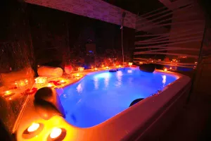 هتل هما تهران - وان و جکوزی