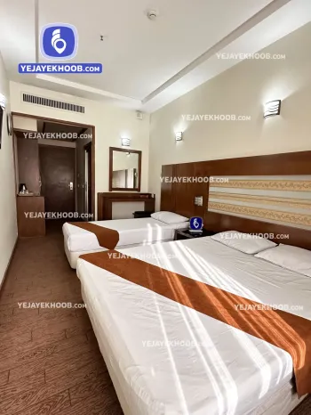 هتل همراز مشهد - اتاق ۳ تخته (۱ تخت ۲ نفره و ۱ تخت ۱ نفره)    