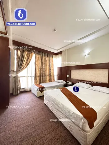 هتل همراز مشهد - اتاق ۳ تخته (۱ تخت ۲ نفره و ۱ تخت ۱ نفره)    
