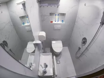 هتل کاخ سرهنگ اصفهان - سرویس بهداشتی و حمام