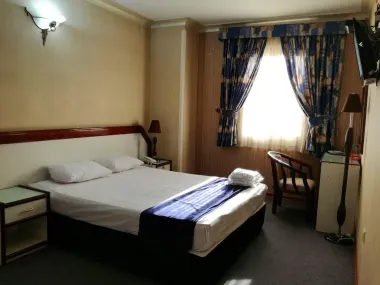 هتل کیان مشهد - اتاق ۲ تخته ( ۱ تخت ۲ نفره)  