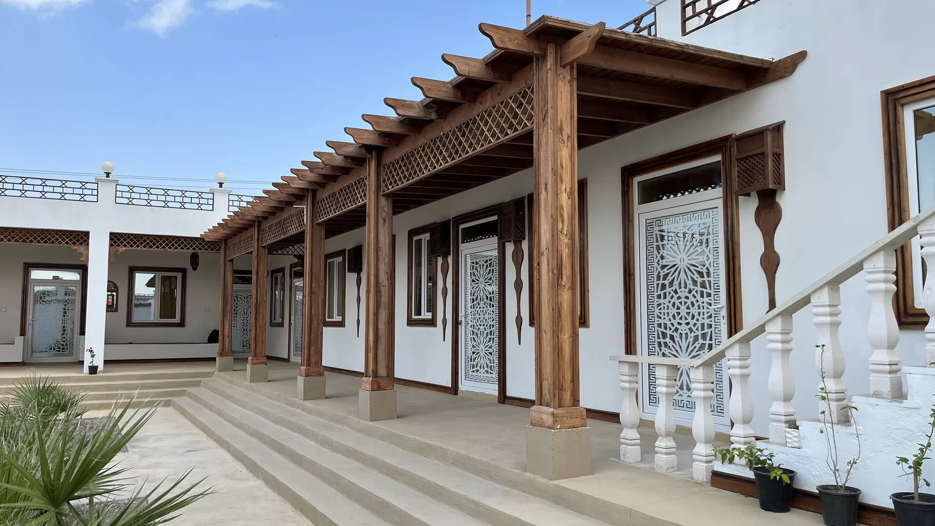 اقامتگاه بومگردی زرین قشم - نمای ورودی