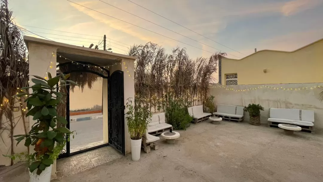 اقامتگاه بومگردی سیلا قشم - فضای محوطه