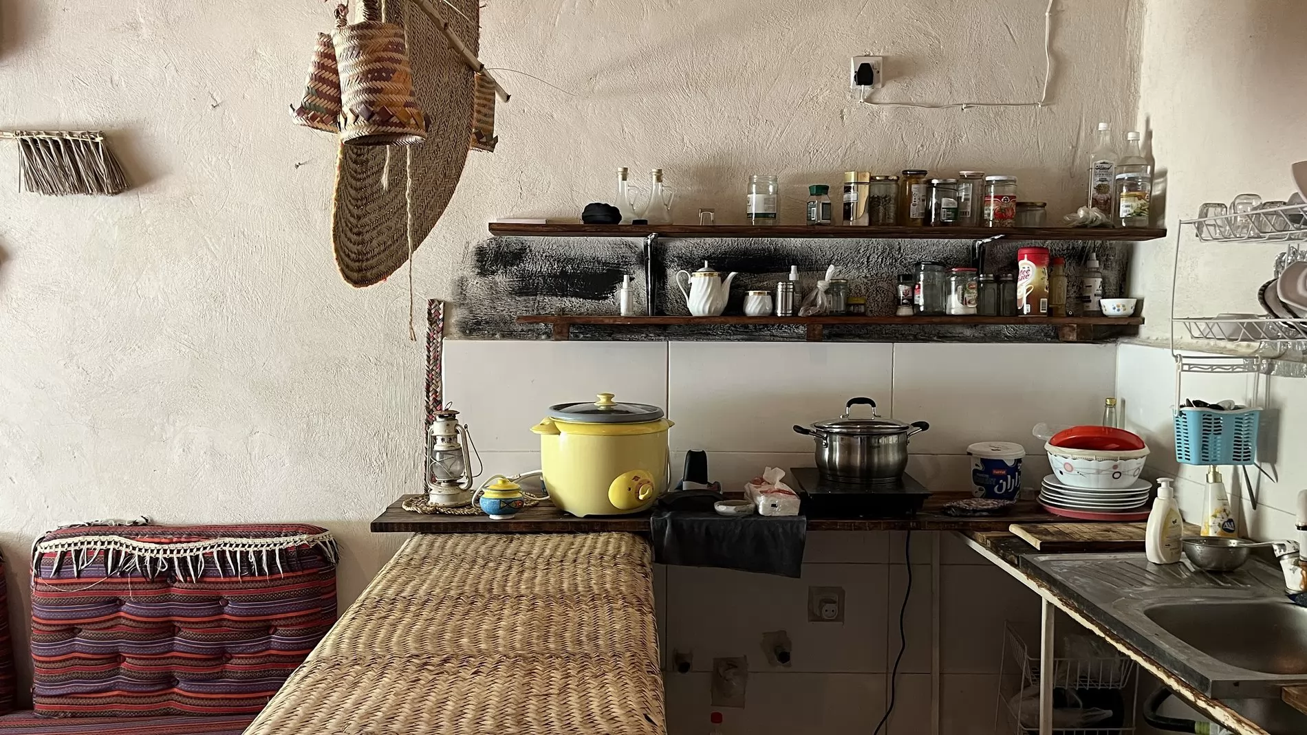 اقامتگاه بومگردی موج سوزا قشم - آشپزخانه