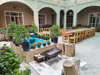 عمارت-سنتی-شاباز-ورزنه-10