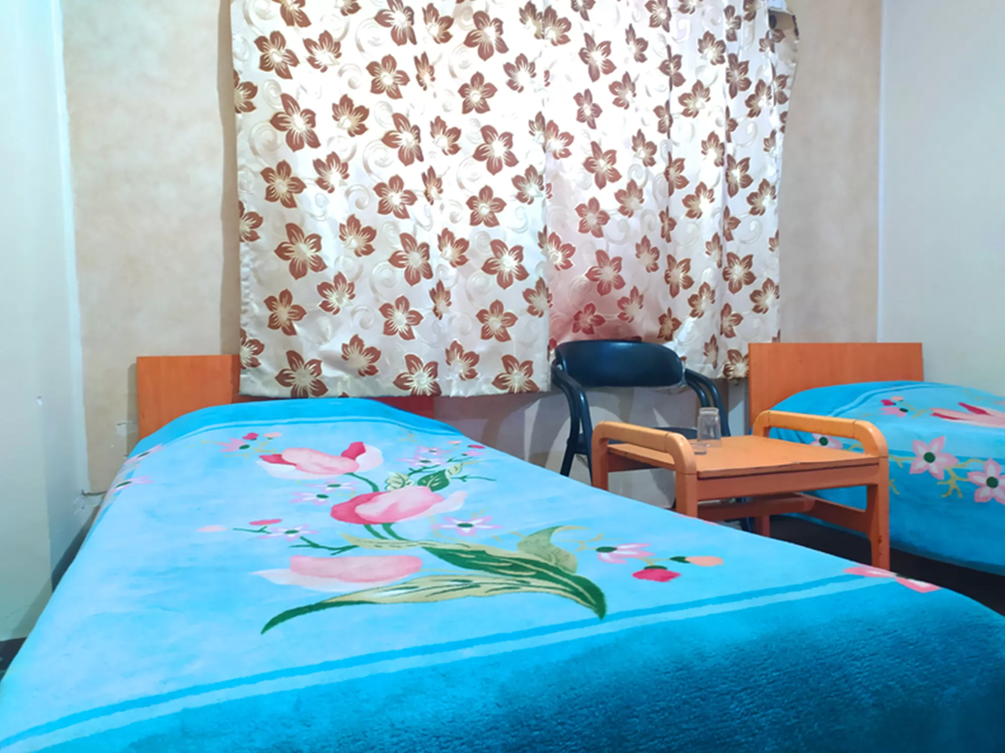 مهمانپذیر رضا تهران - اتاق 2 تخته