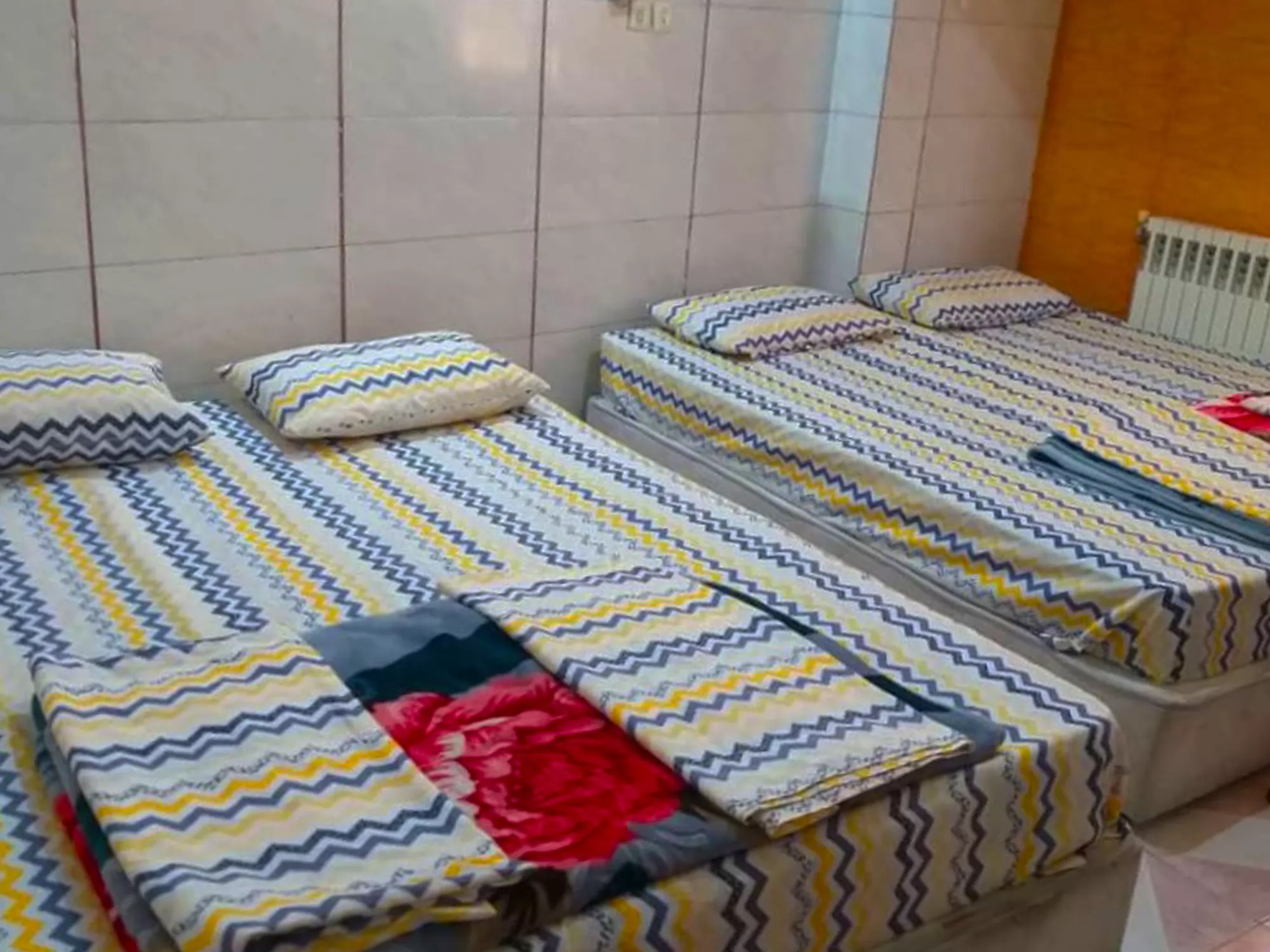 مهمانپذیر نقش جهان شیراز - اتاق 4 تخته