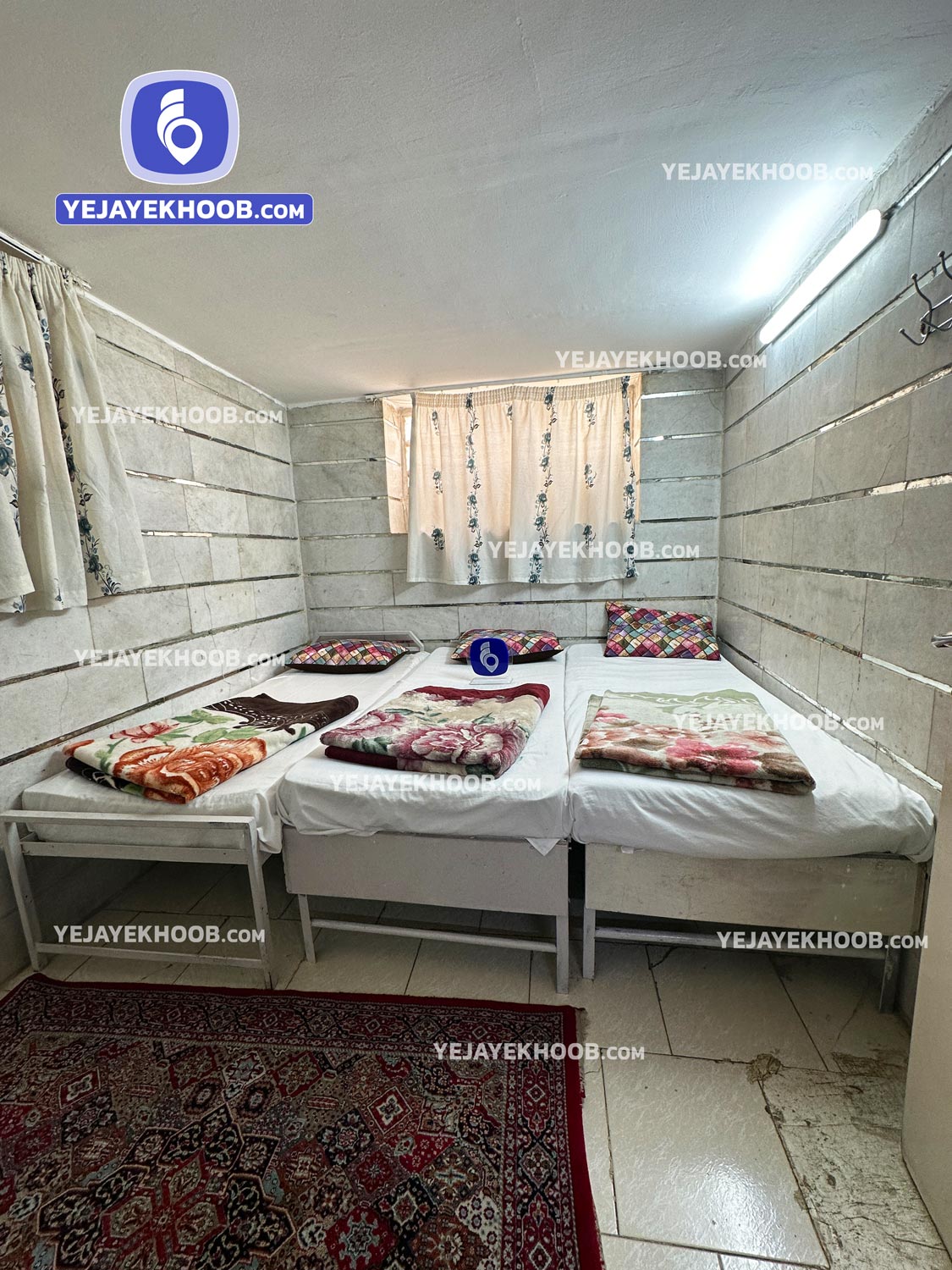 مهمانپذیر کرمی مشهد - اتاق ۳ تخته (۳ تخت سینگل)