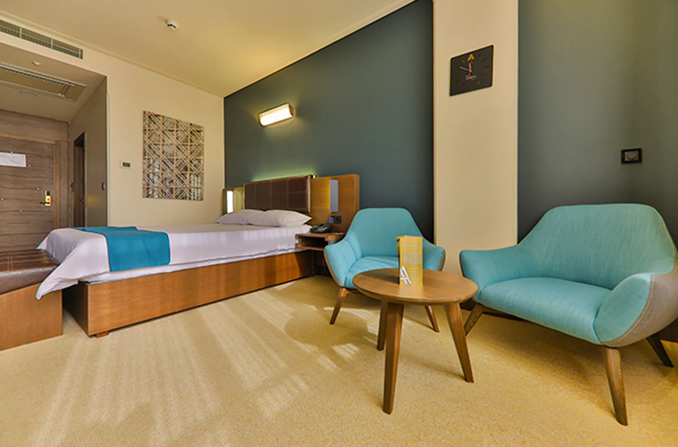 هتل آتانا تهران - اتاق 2 تخته (1 تخت 2 نفره)