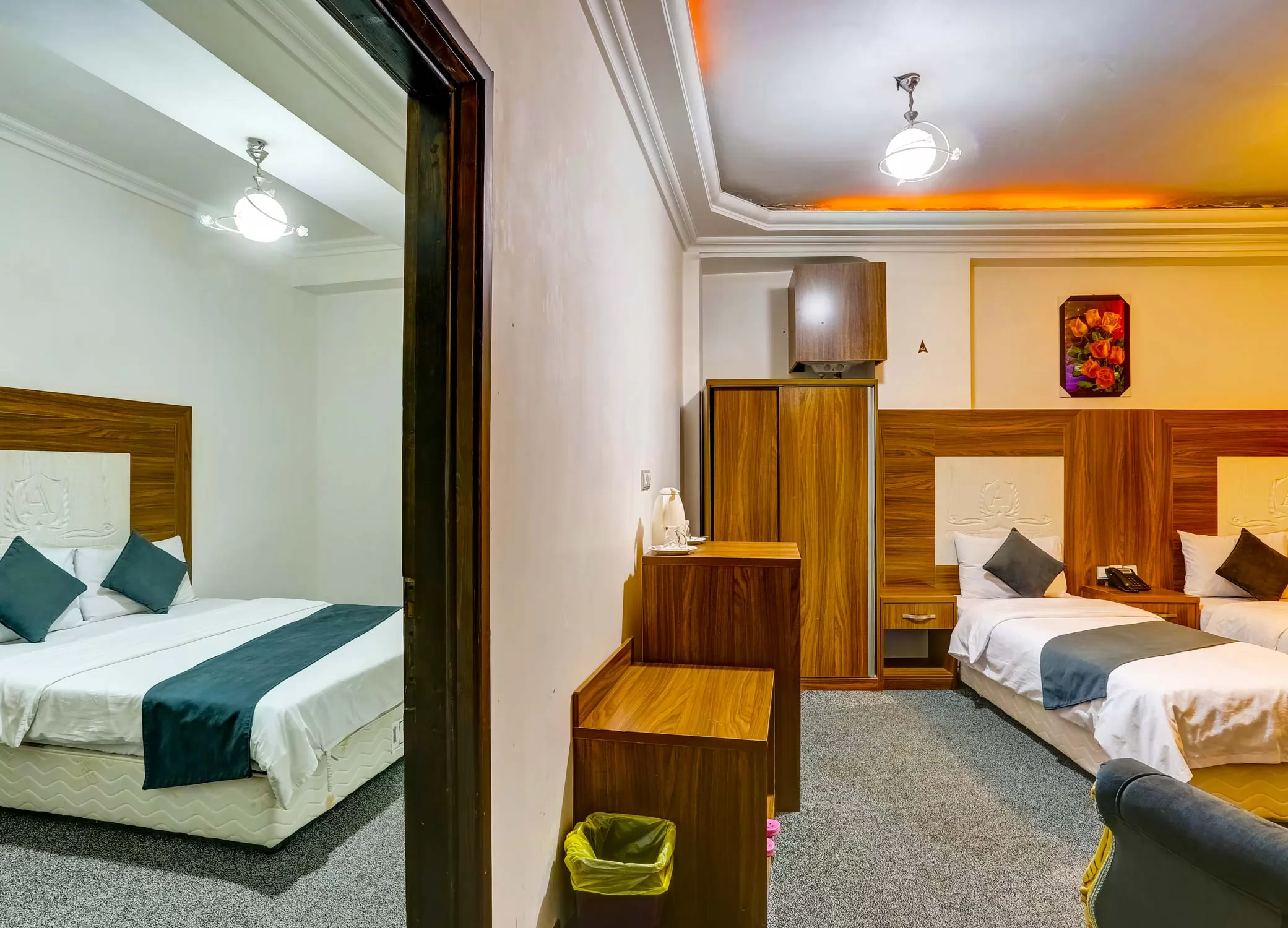 هتل آرکا قشم - اتاق 4 تخته (1 تخت 2 نفره 2 تخت 1 نفره)