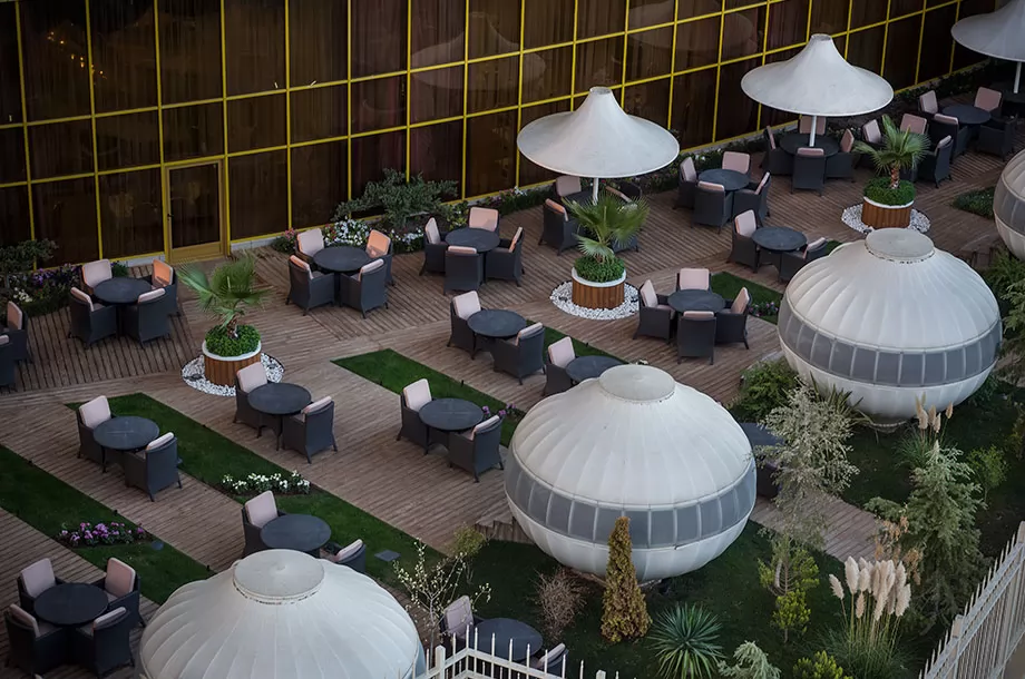 هتل آپارتمان ستاره آرمان توس مشهد - روف گاردن