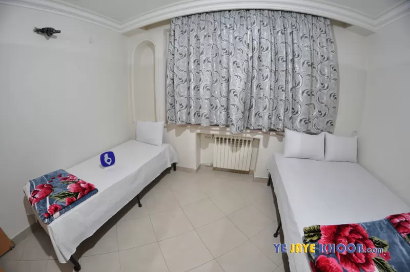 هتل آپارتمان بهشت هشتم مشهد - اتاق ۳ تخته (۱ تخت ۲ نفره و ۱ تخت ۱ نفره)    