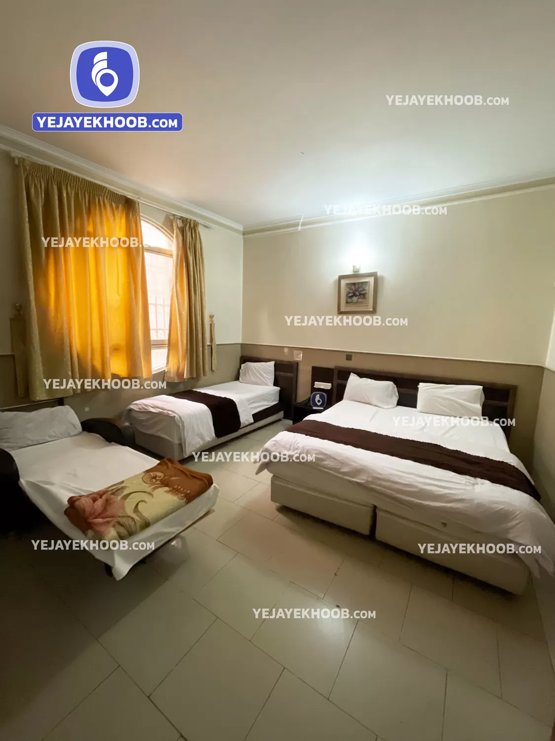 هتل آپارتمان سلاطین مشهد - اتاق ۴ تخته (۱ تخت ۲ نفره و ۲ تخت ۱ نفره)  