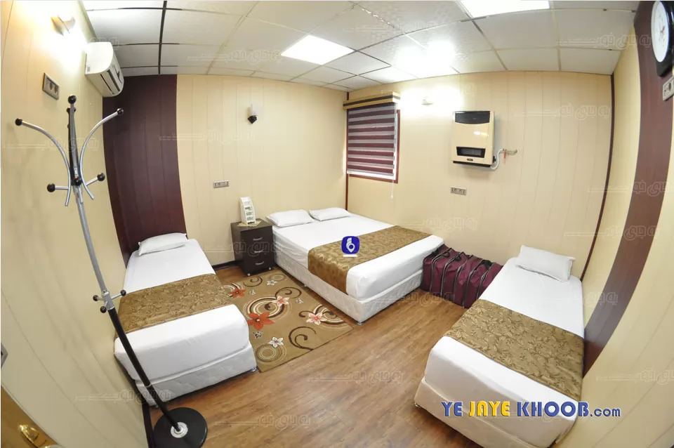 هتل آپارتمان ماهان قم - اتاق 4 تخته (2 تخت 1 نفره 1 تخت 2 نفره)