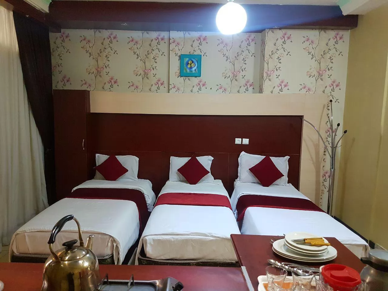 هتل آپارتمان نگارستان مشهد - اتاق ۳ تخته (۳ تخت ۱ نفره)    