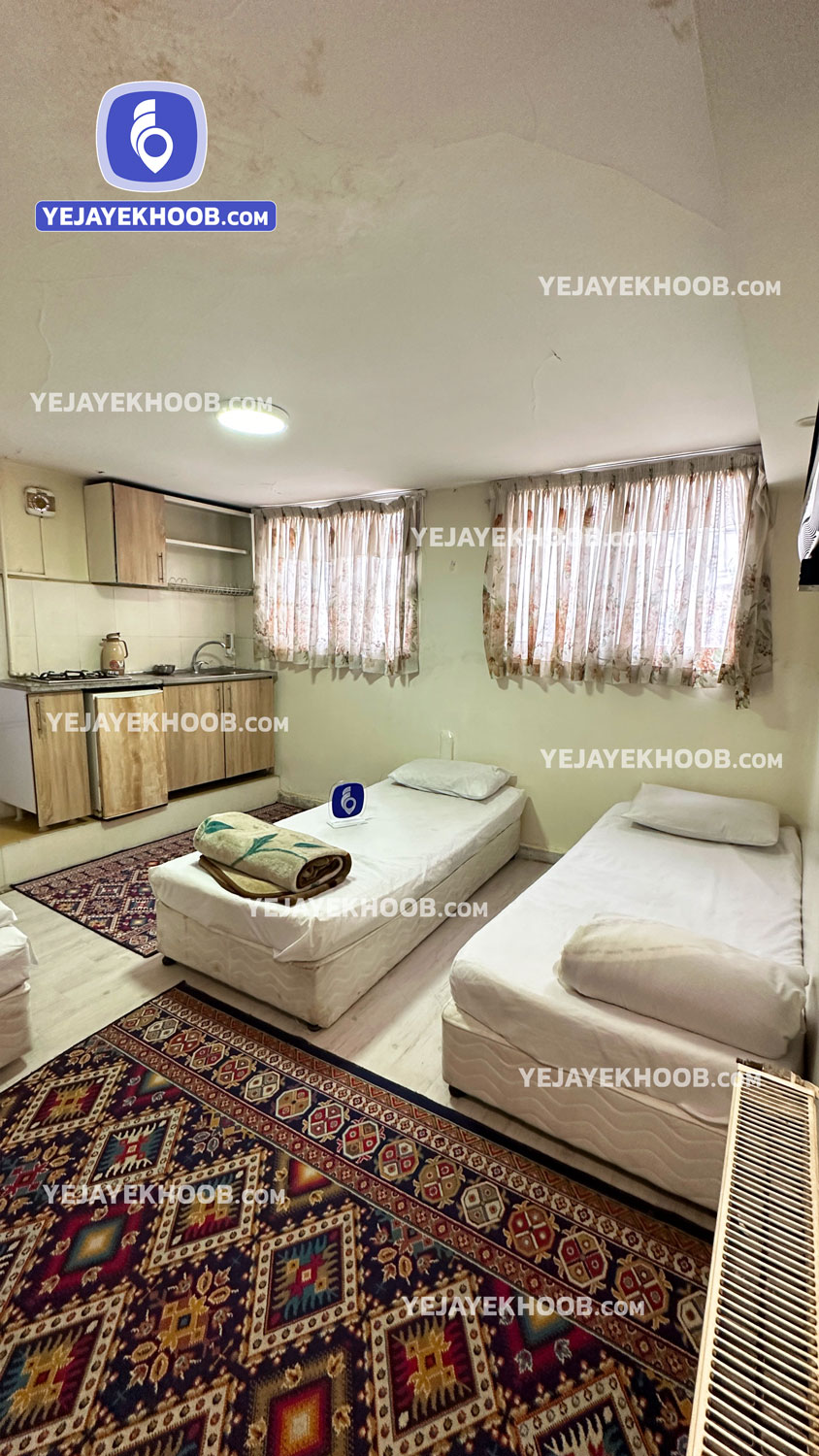 هتل آپارتمان ولیعصر مشهد - اتاق ۲ تخته (۲ تخت ۱ نفره)