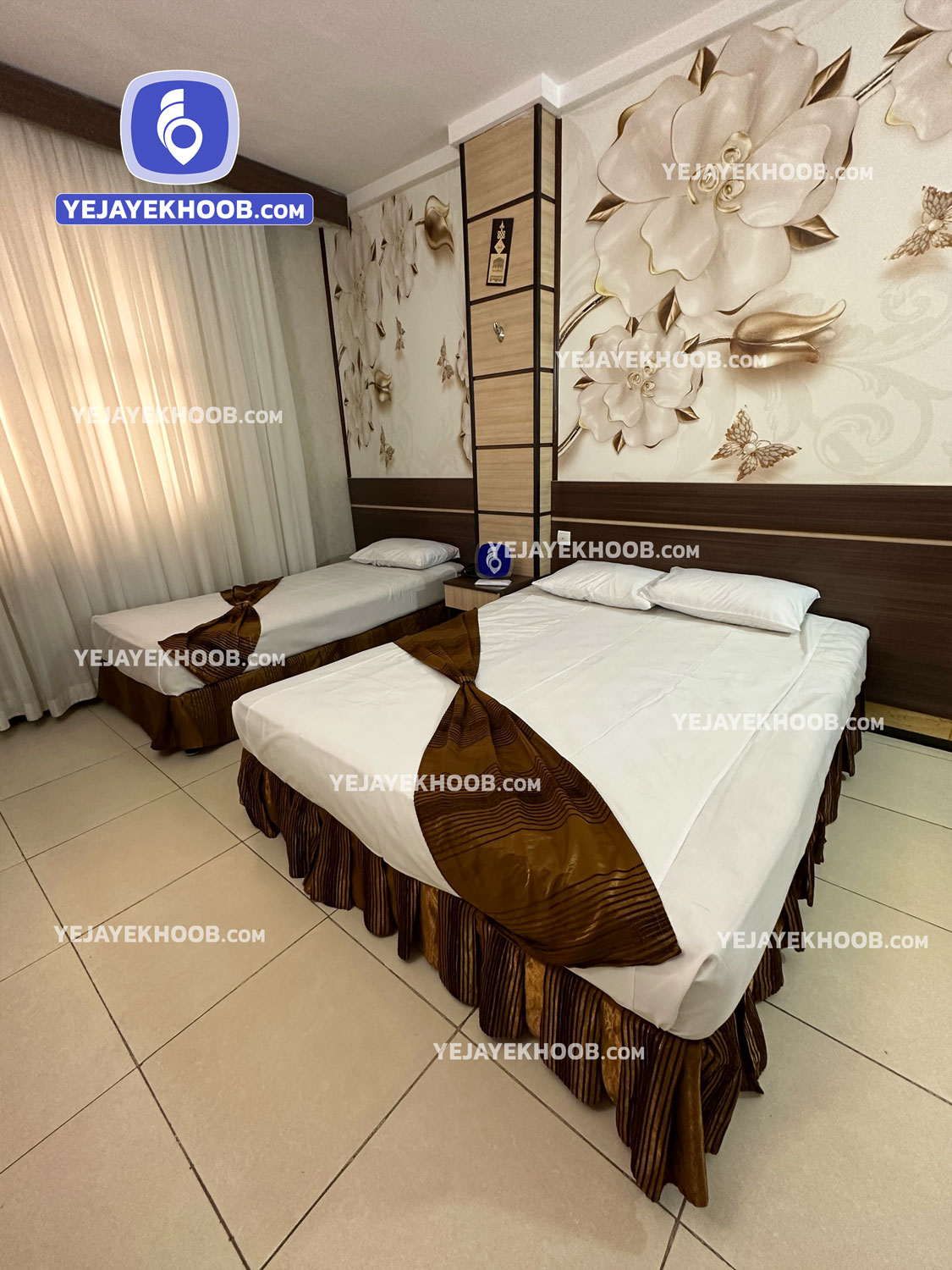 هتل ابریشم مشهد - اتاق ۳ تخته (۱ تخت ۲ نفره و ۱ تخت ۱ نفره)    