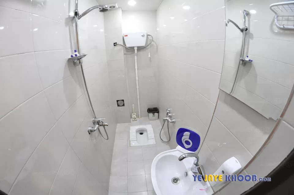 هتل اقاقیا سفید قم - سرویس بهداشتی و حمام 