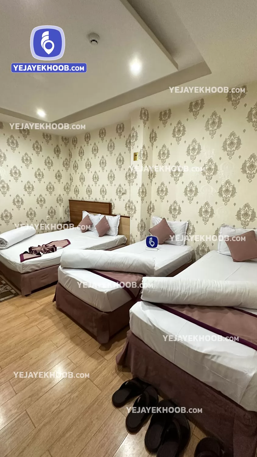 هتل الرحمن مشهد - اتاق ۴ تخته (۱ تخت ۲ نفره و ۲ تخت ۱ نفره)  