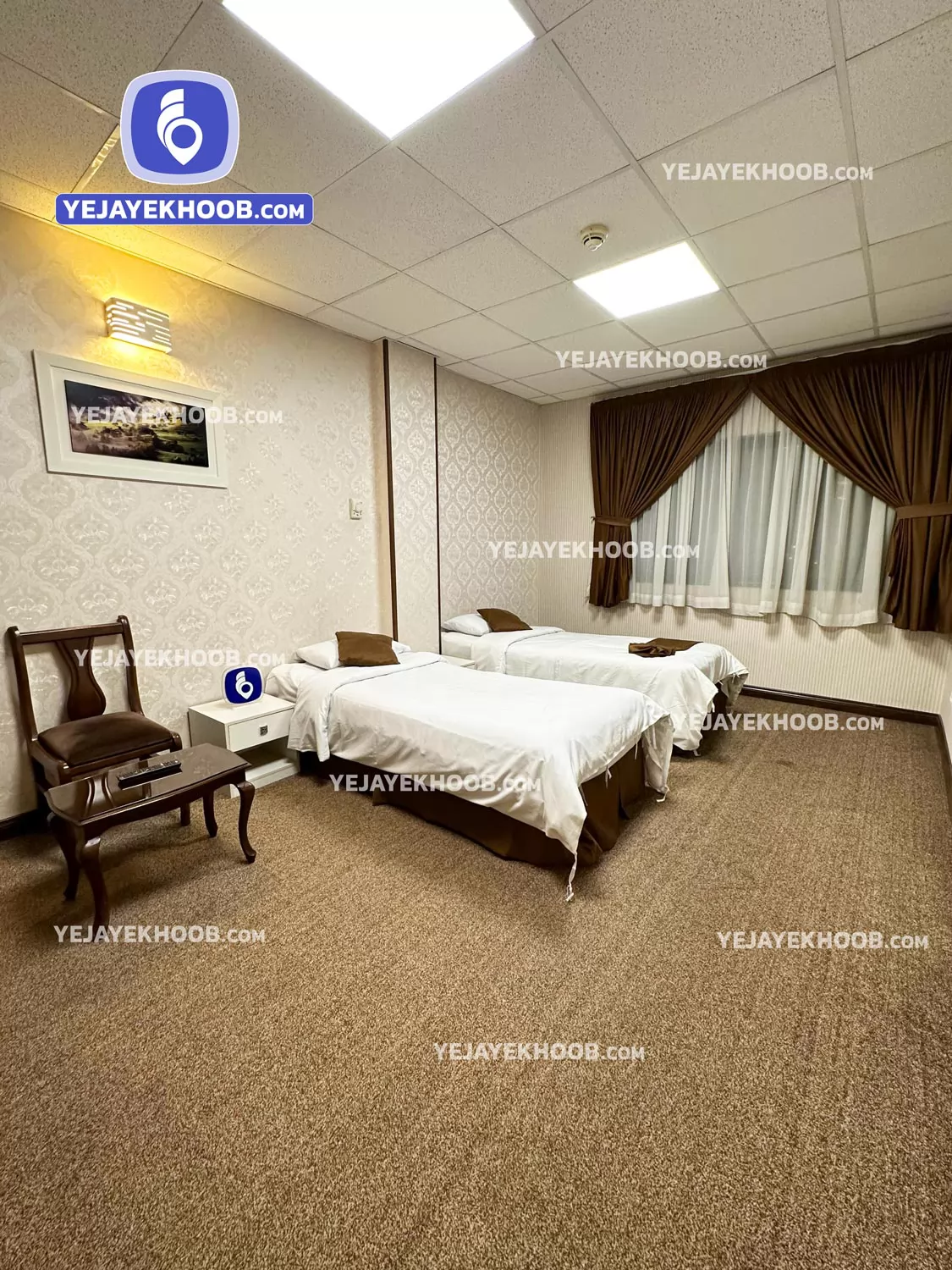 هتل آپارتمان ایزد مشهد - اتاق ۲ تخته (۲ تخت ۱ نفره)