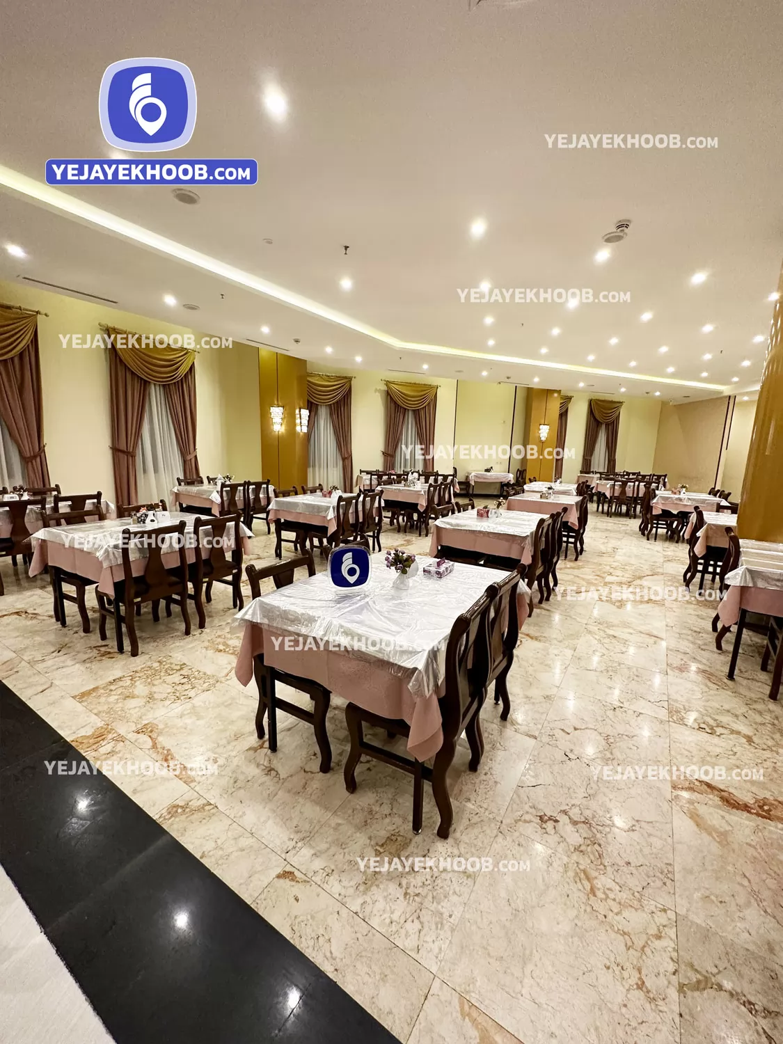 هتل آپارتمان ایزد مشهد - رستوران