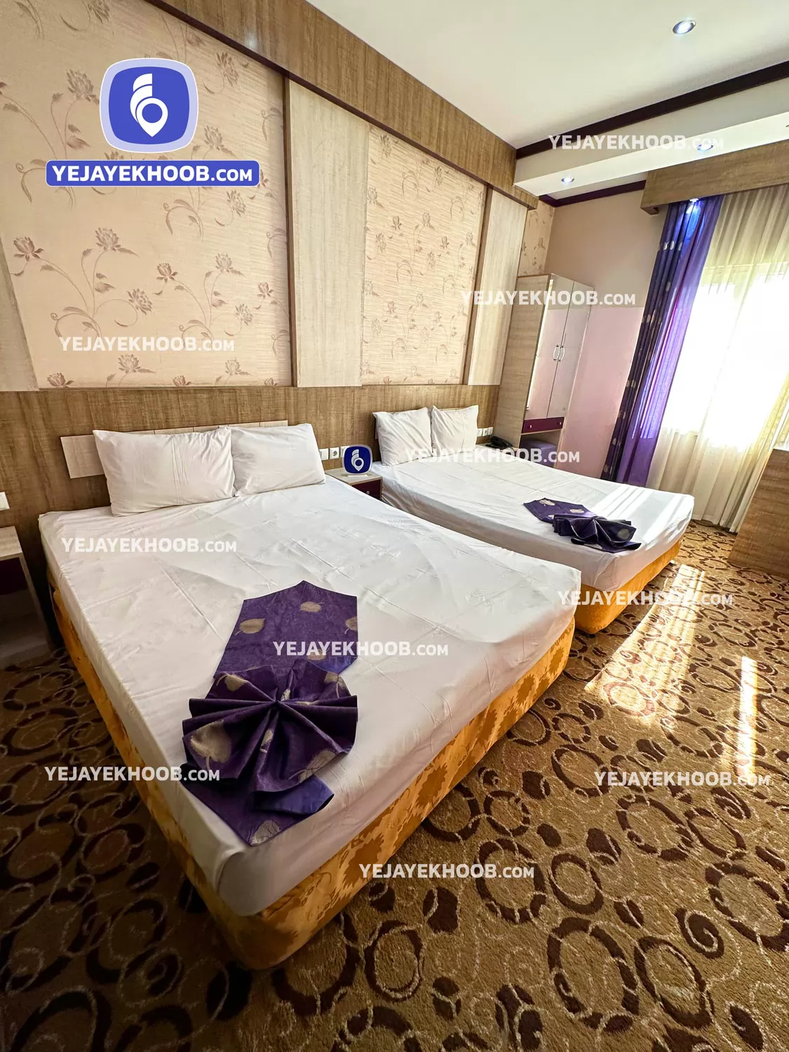 هتل تاج مشهد - اتاق 4 تخته (2 تخت 2 نفره)