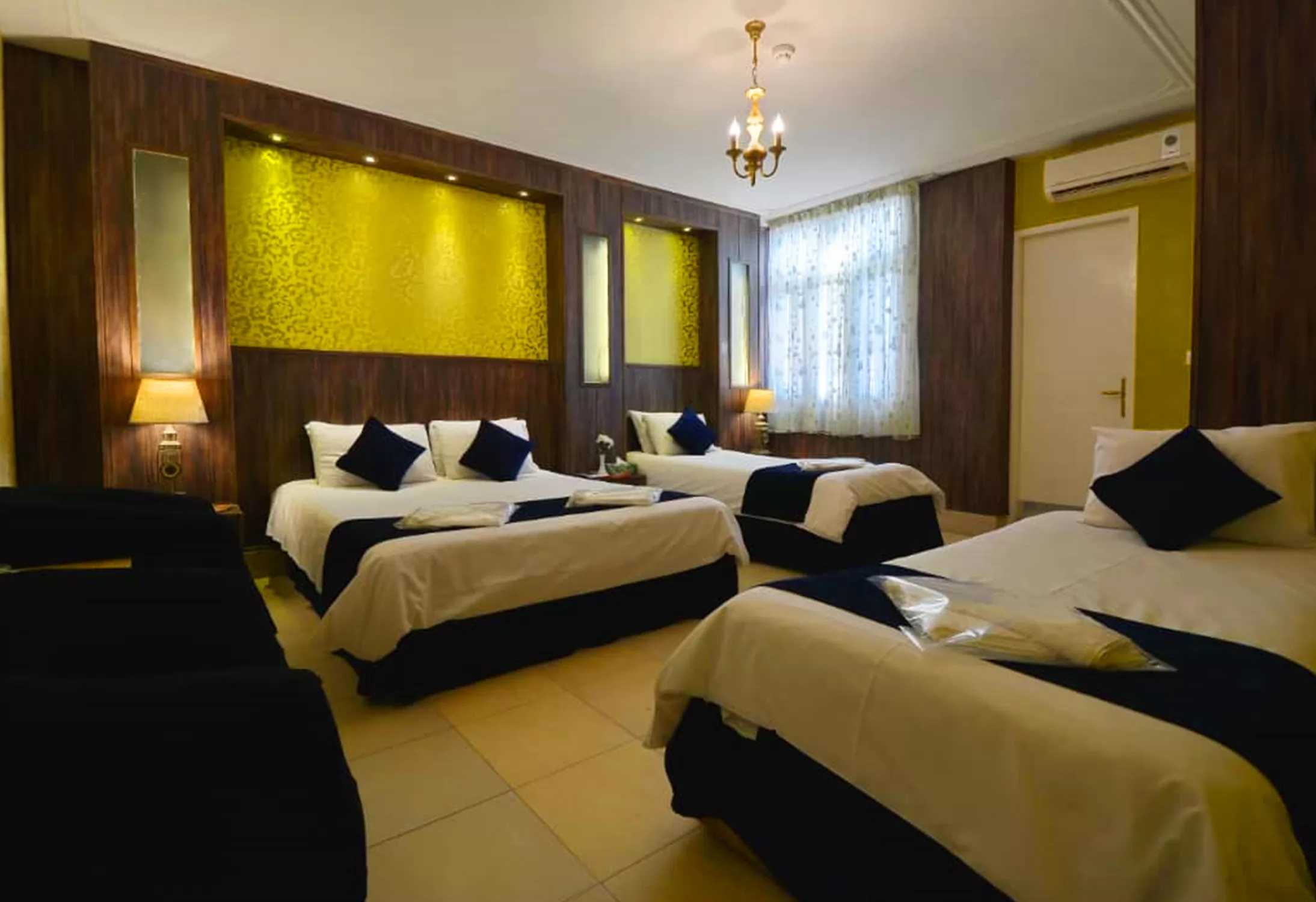 هتل حافظ شیراز - اتاق 4 تخته