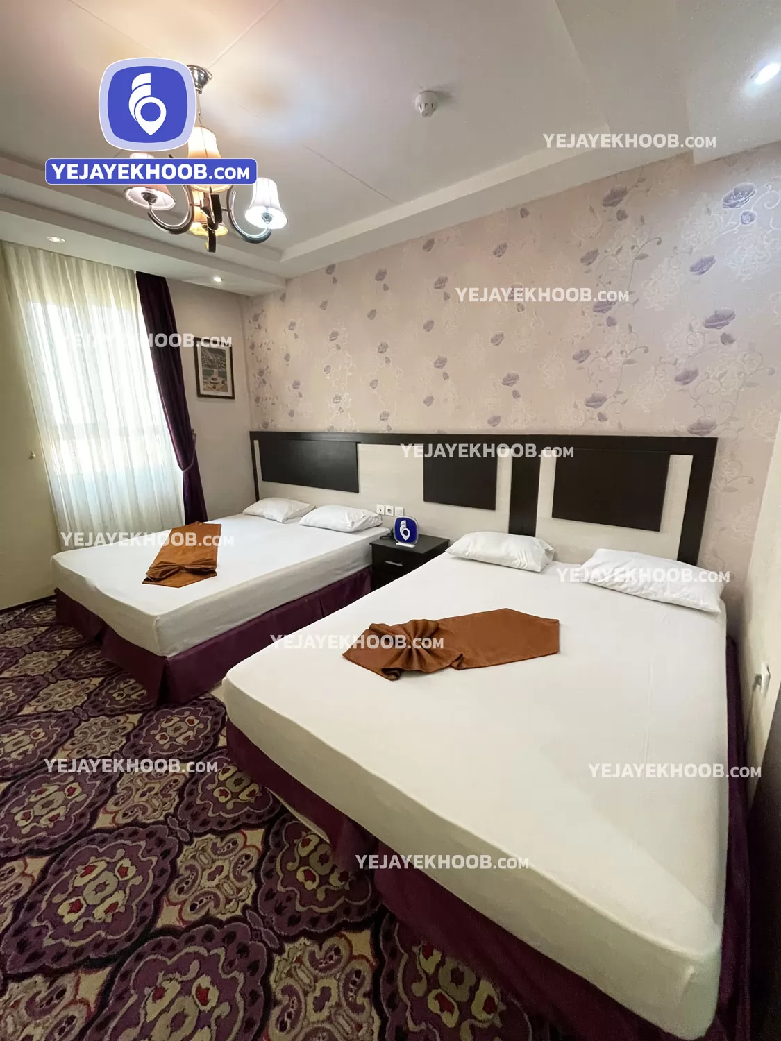 هتل سراج مشهد - اتاق ۴ تخته ( دو تخت دبل )