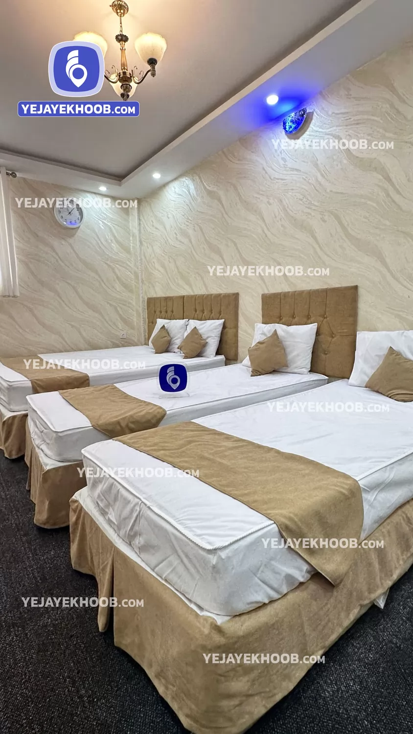هتل محمدی شاهان مشهد - اتاق ۴ تخته (۱ تخت ۲ نفره و ۲ تخت ۱ نفره)