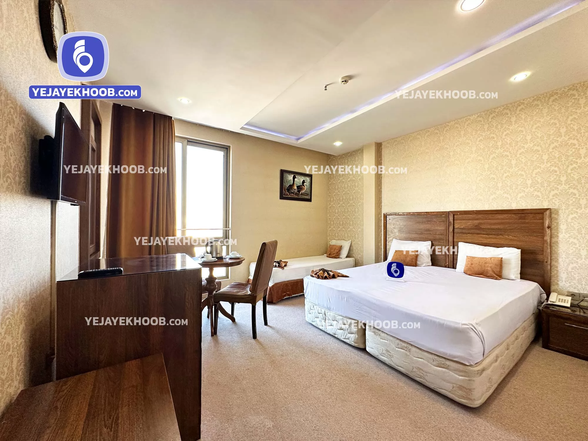 هتل شاکر مشهد - اتاق ۳ تخته (۱ تخت ۲ نفره و ۱ تخت ۱ نفره)    