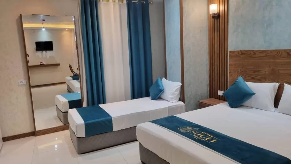 هتل صوفی اصفهان - اتاق 3 تخته (1 تخت 2 نفره و 1 تخت 1 نفره)