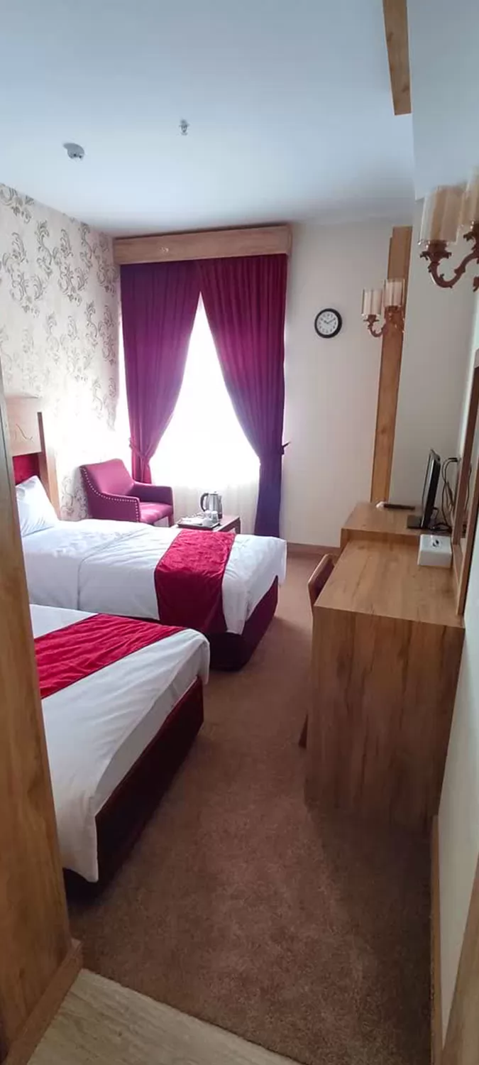 هتل طبرستان مشهد - اتاق ۲ تخته (۲ تخت ۱ نفره)