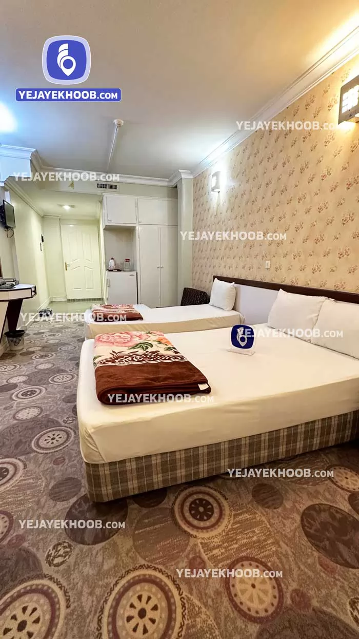 هتل فجر مشهد - اتاق ۳ تخته (۱ تخت ۲ نفره و ۱ تخت ۱ نفره)